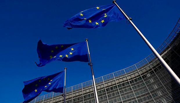 União Europeia bate recorde e concede 1,2 milhão de cidadanias a estrangeiros