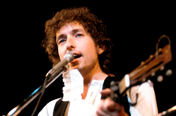 Bob Dylan aos 85: o poeta que reinventou a música popular e atravessou gerações
