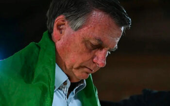 Bolsonaro tenta anular condenação e quer caso em turma com Fux, Mendonça e Kássio