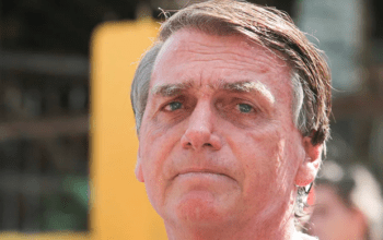 Cirurgia no ombro de Bolsonaro é concluída sem intercorrências