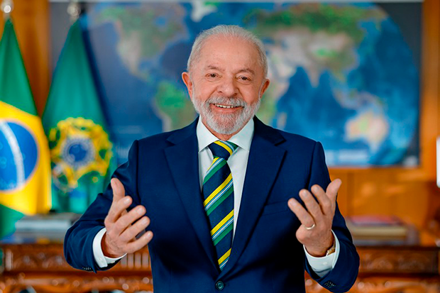 Datafolha mostra Lula com 40% das intenções de voto e Flávio Bolsonaro com 31%; no 2º turno  Lula tem 47% e Flávio Bolsonaro, 43%