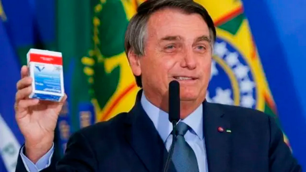 Dia da Covid: Lula resgata pandemia, chama Eduardo Bolsonaro de “fujão” e ex-presidente de “ignorante”