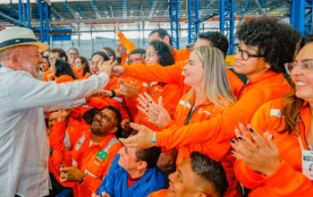 Lula avança contra na corrida eleitoral Flávio e vence em todos os cenários de 1° e 2° turno, diz Meio/Ideia