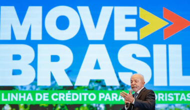 Lula cria programa de R$ 30 bi em crédito para motoristas de app e taxistas
