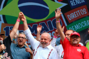 Lula lidera 1º e 2º turnos contra Flávio Bolsonaro após caso Dark Horse, diz AtlasIntel