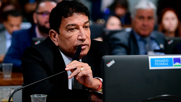 Magno Malta (PL-ES) afirma que renuncia ao Senado se acusação de agressão for comprovada
