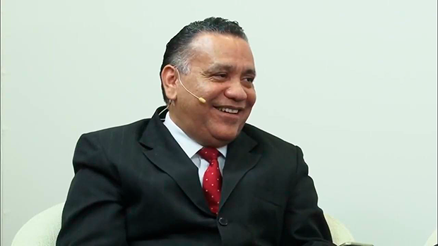 Pastor bolsonarista Aldery Nelson Rocha diz que mulher deve “rastejar” pelo marido para manter casamento