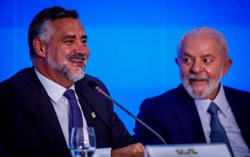 Paulo Pimenta ironiza 22 votos contrários à PEC do fim da escala 6x1: “Mais uma vez contra os trabalhadores”