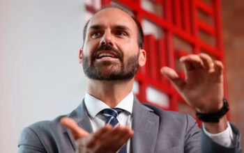PGR pede condenação de Eduardo Bolsonaro por coação contra ministros do STF