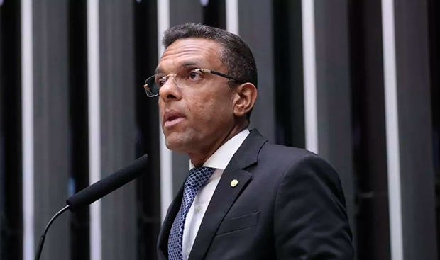 Otoni de Paula elogia atuação de Lula no caso Master: 'passa longe do escândalo'