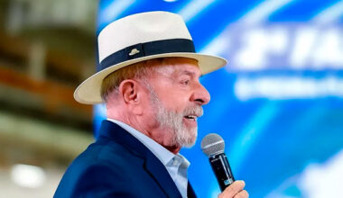 Lula faz nova sessão de radioterapia no couro cabeludo
