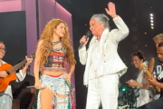 Maria Bethânia aparece em ensaio de Shakira no Rio e surpreende fãs