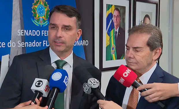 Relator da Dosimetria rebate ataques de Flávio sobre “jogo combinado” com Moraes