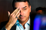 Revista britânica The Economist vê candidatura de Flávio Bolsonaro seriamente ameaçada