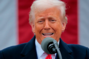 Trump anuncia alta de tarifa para 25% sobre veículos da UE