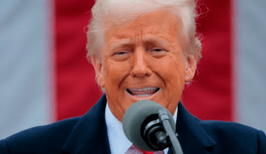 Trump anuncia alta de tarifa para 25% sobre veículos da UE