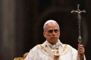 Vaticano ameaça excomungar grupo extremista por desafiar o Papa