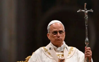 Vaticano ameaça excomungar grupo extremista por desafiar o Papa