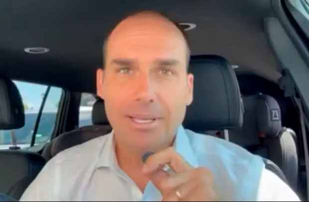 Após condenação, Eduardo pede em inglês a Trump por novas sanções contra Moraes