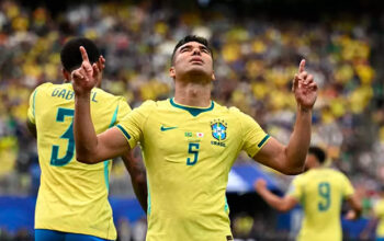 Brasil vira no final do jogo contra o Japão e avança para as oitavas da Copa