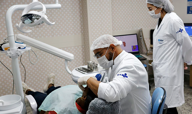 Comissão do Senado aprova novo piso salarial de médicos e dentistas