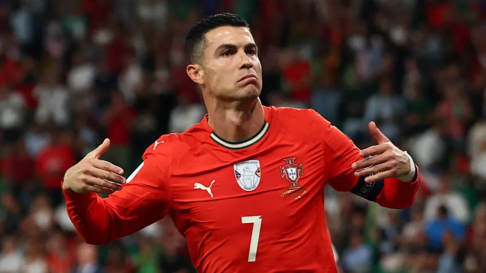 Cristiano Ronaldo bate recorde ao marcar em seis Copas