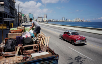 Cuba debate reformas econômica e social em meio ao bloqueio dos EUA