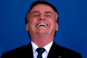 Defesa de Bolsonaro pede a Moraes prorrogação da prisão domiciliar