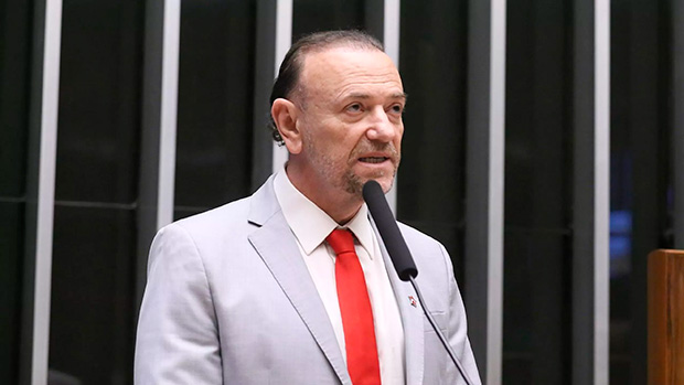 Edinho Silva diz confiar na inocência de Jaques Wagner e defende investigações do caso Master