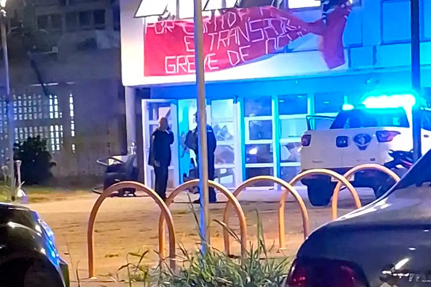 Estudantes ocupam Administração da USP e relatam ações violentas da PM