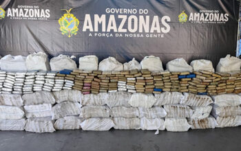 Forças de segurança apreendem 2,5 toneladas de drogas, armamento e munição nas proximidades de Coari (AM)