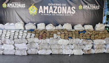 Forças de segurança apreendem 2,5 toneladas de drogas, armamento e munição nas proximidades de Coari (AM)