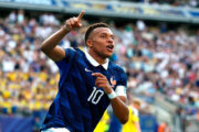 França os suecos por 3 x 0 e carimba a vaga nas oitavas de final