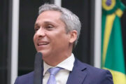 Gayer é condenado a pagar R$ 20 mil ao PT por vídeo falso sobre atentado a Bolsonaro