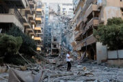 Israel desafia Trump e bombardeia Beirute; Irã ameaça bases dos EUA