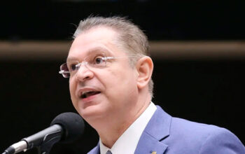 Líder do PL aciona governo Trump com ofício sobre suposta ligação entre PT e facções