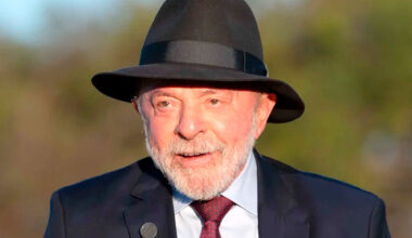 Lula brinca com jogo Brasil x Japão e agradece Ancelotti