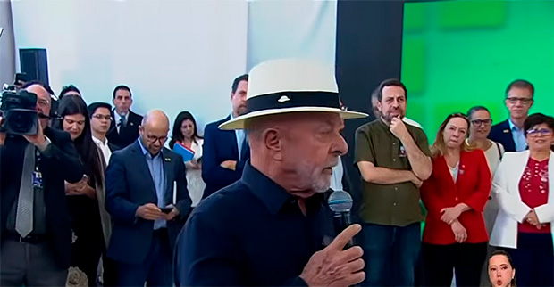 Lula chama Flávio de “imbecil” após nova proposta de tarifaço de Trump