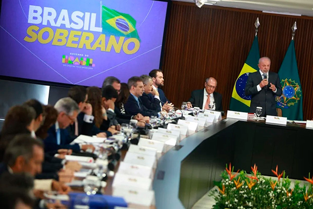 Lula critica medidas impostas por Trump contra o Brasil: “Não podemos aceitar o tratamento que os EUA deram ao Brasil”