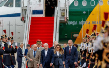 Lula desembarca na França para o G7 e pode ter encontro com Trump, avaliam auxiliares