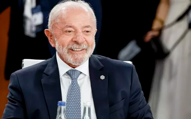 Lula exalta o Pix no G7: "inclusão e eficiência"