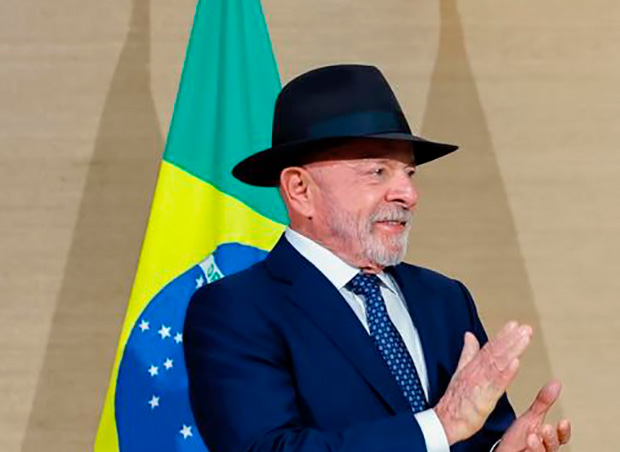 Lula vence Flávio Bolsonaro com 49,3% a  36,8%no 2º turno, diz pesquisa CNT/MDA