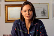 Michelle compartilha vídeo sobre "noite das astronautas" e amplia tensão com Flávio Bolsonaro