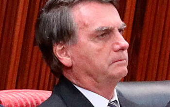 Moraes dá 24h para Bolsonaro explicar sobre arma de sua propriedade apreendida durante uma abordagem