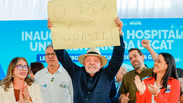 Pesquisa Vox aponta vantagem de Lula sobre Flávio Bolsonaro no 2º turno