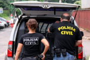 Polícia abre inquérito sobre arma apreendida atribuída a Bolsonaro