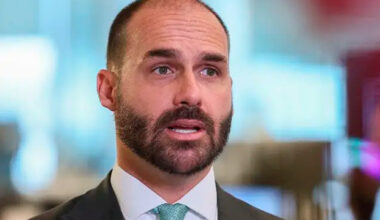 Por unanimidade, STF condena Eduardo Bolsonaro a 4 anos e 2 meses de prisão