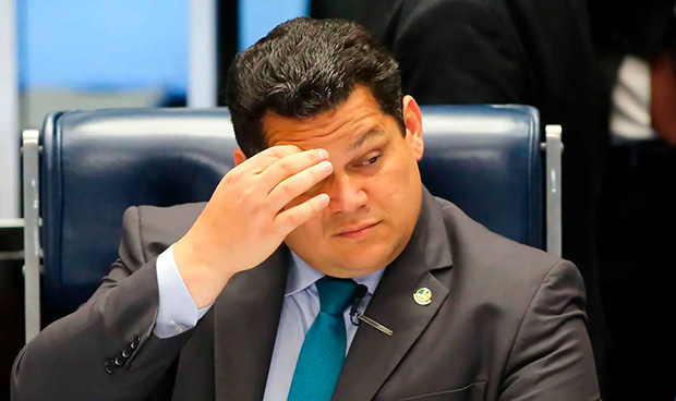 PT vê “tiro no pé” de Alcolumbre ao segurar PEC do fim da escala 6×1