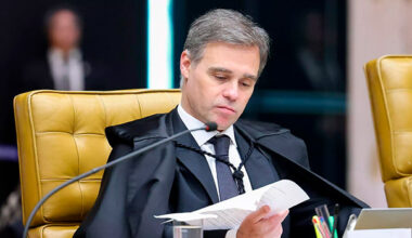Mendonça determina remoção de publicações de Sóstenes e Marcos do Val contra Lula