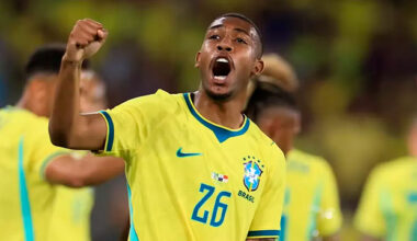 Ancelotti mantém Neymar no banco e escala Rayan como titular contra a Escócia
